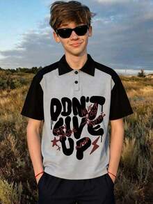 Camiseta de manga corta con estampado de eslogan minimalista para niños adolescentes, camisa polo casual para niños en verano - Gris - Ver 2