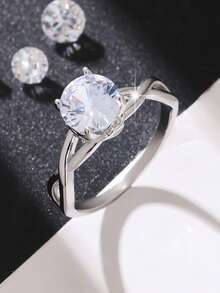 1枚高品质闪亮圆形立方氧化锆戒指，适合作为情人节礼物、结婚订婚周年纪念派对首饰、母亲节礼物送给女性。 - 銀色 - 查看 1