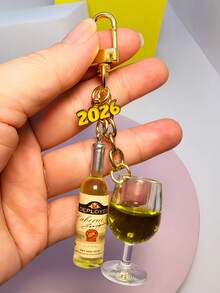 2026 锌合金和亚克力仿酒杯/酒瓶钥匙扣套装，亚克力主题葡萄酒钥匙扣套装，适用于钱包、车钥匙、派对礼物和节日礼物。 - 彩色 - 查看 7