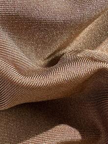 Biquíni retrô cáqui com decote halter e detalhes metálicos, modelo tankini modelador, confeccionado em nylon de alta elasticidade, com textura macia e suave, secagem rápida e que não gruda após o banho, perfeito para atividades na praia sem preocupações. - Castanho Café - Ver 6