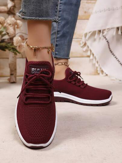 Giày thể thao nữ cỡ lớn, thoải mái, thoáng khí, kiểu dáng buộc dây cổ thấp với logo ba sọc bên hông, dễ dàng mang vào và tháo ra, phù hợp cho chạy bộ ngoài trời, đi bộ, đi làm và mặc hàng ngày.