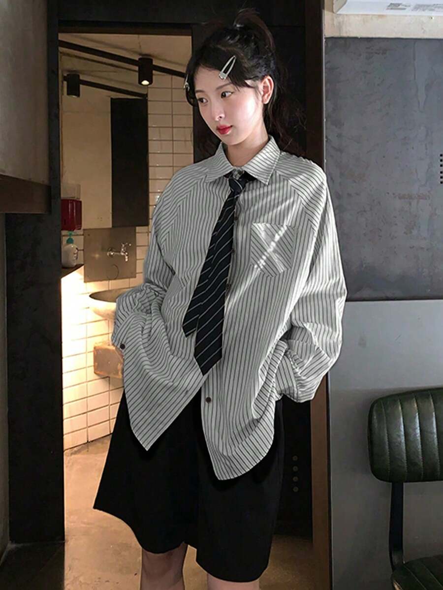 女士休闲条纹长袖衬衫，无领带，随机布料拼接，春季款 - 黑與白 - 查看 1