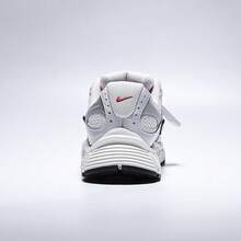 Women's W NIKE V5 RNR Casual Sports Shoes, Low-Top HQ7901-108 - Light Grey - View 4