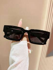 1 Pair Unisex Retro Rectangular Fashion Glasses, Suitable For Everyday Outings, Music Festivals, Holiday Gifts, And Daily Wear, Paired With Beach Accessories - Black - View 2