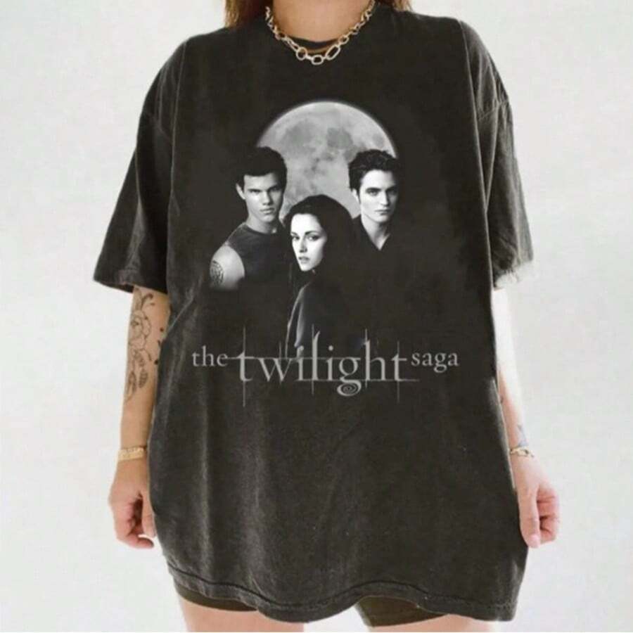 Vintage Twilight Shirt, Retro Twilight Merch T-Shirt, Gift For Book Lover Twilight Saga, Vampires Wo - 黑色 - 查看 1
