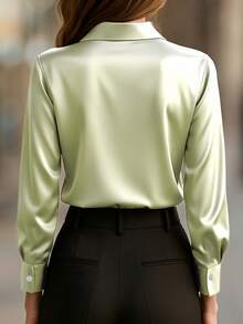 Áo sơ mi nữ cỡ lớn bằng satin cổ ve áo, kiểu dáng thanh lịch, tay dài, thích hợp mặc công sở mùa xuân. - màu xanh lá cây dầu - Xem 2