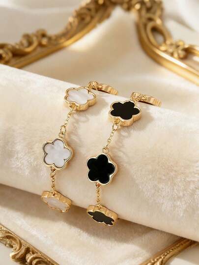 2条黑白三叶草花朵极简手链，适合送给女朋友、闺蜜、母亲，百搭，适合工作、日常佩戴、聚会、节日等场合。