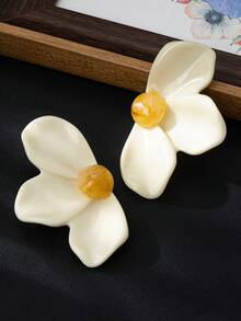 1 par de pendientes de flor de acrílico para mujer, diseño floral asimétrico único, pendientes elegantes exagerados - Amarillo - Ver 6