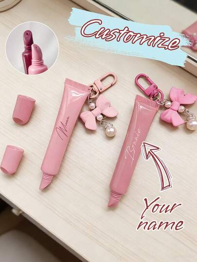 Tubo de brillo de labios personalizado con nombre/texto, colgante de llavero con lazo y perla falsa, soporte de lápiz labial, envase vacío de polvo base y corrector, tubos suaves de exprimido para brillo de labios, recipiente recargable multifuncional para lápiz labial, imprescindible para fashionistas, tubo de lápiz labial portátil, regalo único para tu novia, amante, novia, dama de honor, familia, regalo ideal para cumpleaños, San Valentín, aniversario, fiesta, boda