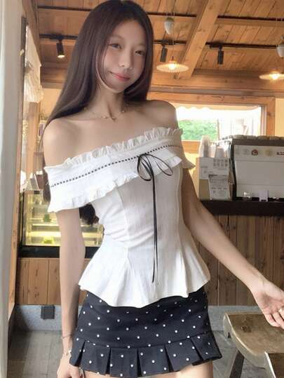 女士法式露肩短袖T恤，夏季简约性感风，荷叶边装饰，修身百搭，系带前襟，露出迷人锁骨