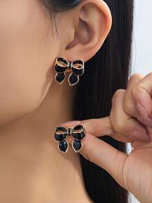 1 Pair Fashionable & Versatile Butterfly Resin Drop Earrings For Women, Everyday Wear - Black - View 6