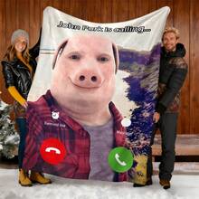 「John Pork Is Calling」法蘭絨毯－可愛豬圖案，豬裝飾 - 彩色 - 查看 4