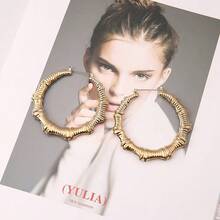 Pendientes de aro de bambú dorados y geométricos de moda, versátiles para baile callejero, uso diario y fiestas - Dorado - Ver 3