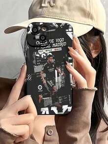 Póster del partido de fútbol del . Esta elegante funda es compatible con los modelos  17, 16, 15, 14 Pro Max, 13, 12, 11, XR y XS Plus. Fabricada en silicona TPU, ofrece protección contra golpes y caídas, además de una sensación superior. Es un regalo ideal para familiares, amigos y seres queridos, y una opción perfecta para San Valentín.fundas para ,fundas,accesorios para celular,fundas para celular,fundas para  13,funda  13,funda  16,funda  17 pro max,funda  15,fundas para  16,fundas  11,fundas ,Copa del Mundo - Negro - Ver 3
