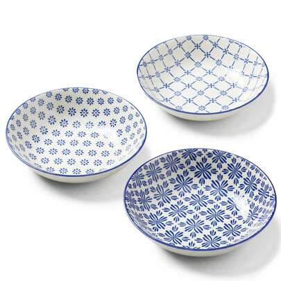 2pcs 8-Inch Glazed Ceramic Soup Plates, Retro Floral & Geometric Blue & White Contrast Handpainted Design, Rounded Edges For Non-Slip Grip, Microwave/Dishwasher/Oven , Easy To Clean And Scratch-Resistant, Suitable For Pasta, Steak, Afternoon Tea, Family Gathering And Daily Dining