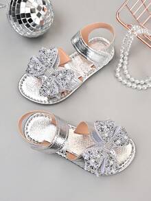 2026新款女童闪亮亮片刺绣防滑低跟平底凉鞋 | 适合周末家庭出游/姐妹茶话会/幼儿园活动 - 銀色 - 查看 5