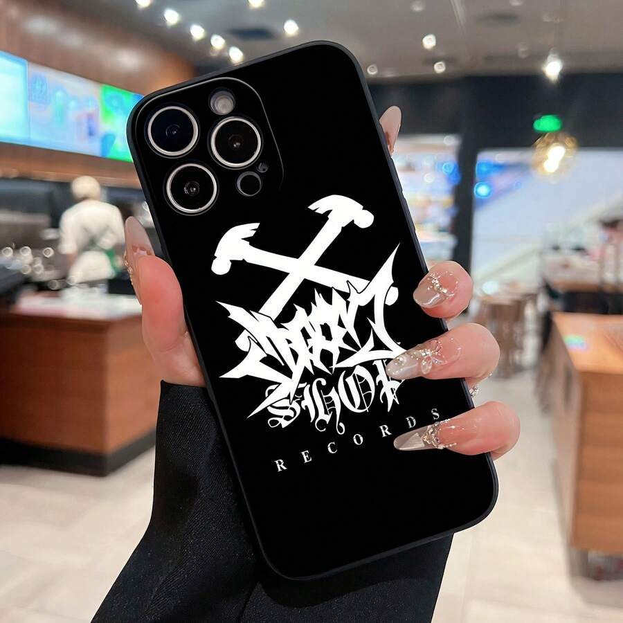 Shoop Hammer Rock Music. Esta elegante funda es compatible con los modelos 17, 16, 15, 14 Pro Max, 13, 12, 11, XR y XS Plus. Fabricada en silicona TPU, ofrece protección contra golpes y caídas, además de una sensación superior. Es un regalo ideal para familiares, amigos y seres queridos, y una opción perfecta para San Valentín.fundas para ,fundas,accesorios para celular,fundas para celular,fundas para 13,funda 13,funda 16,funda 17 pro max,funda 15,fundas para 16,fundas 11,fundas - Negro - Ver 1