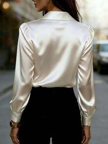 女士优雅白色缎面衬衫，常规长袖，衬衫领纽扣细节 - 白色 - 查看 3