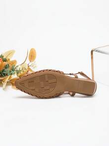 Vintage Brown Woven Criss-Cross Strap Flats - Pointed Toe Low Heel Summer Sandals - Brown - View 5