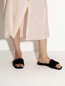 NobleVue 女士新款夏季时尚百搭防滑平底舒适凉鞋，大码方头沙滩休闲拖鞋，简约夏季一脚蹬拖鞋，宽版鞋 - 黑色 - 查看 5