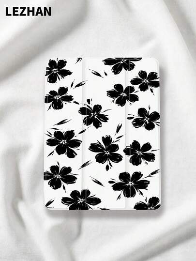 غطاء واقي مسطح لجهاز لوحي بنمط زهرة الخبيزة البيضاء/السوداء مع فتحة للقلم، مقاوم للصدمات، حامل لوحي ثلاثي الطي، متوافق مع 10.2 بوصة، برو 11 بوصة 2021/2020/الجيل 10، (A16) 11 بوصة الجيل 11 2025، الجيل 8/9/10، جالكسي تاب A8 10.5 بوصة 2022، ماتيباد 10.4 بوصة/تاب، هدية رومانسية