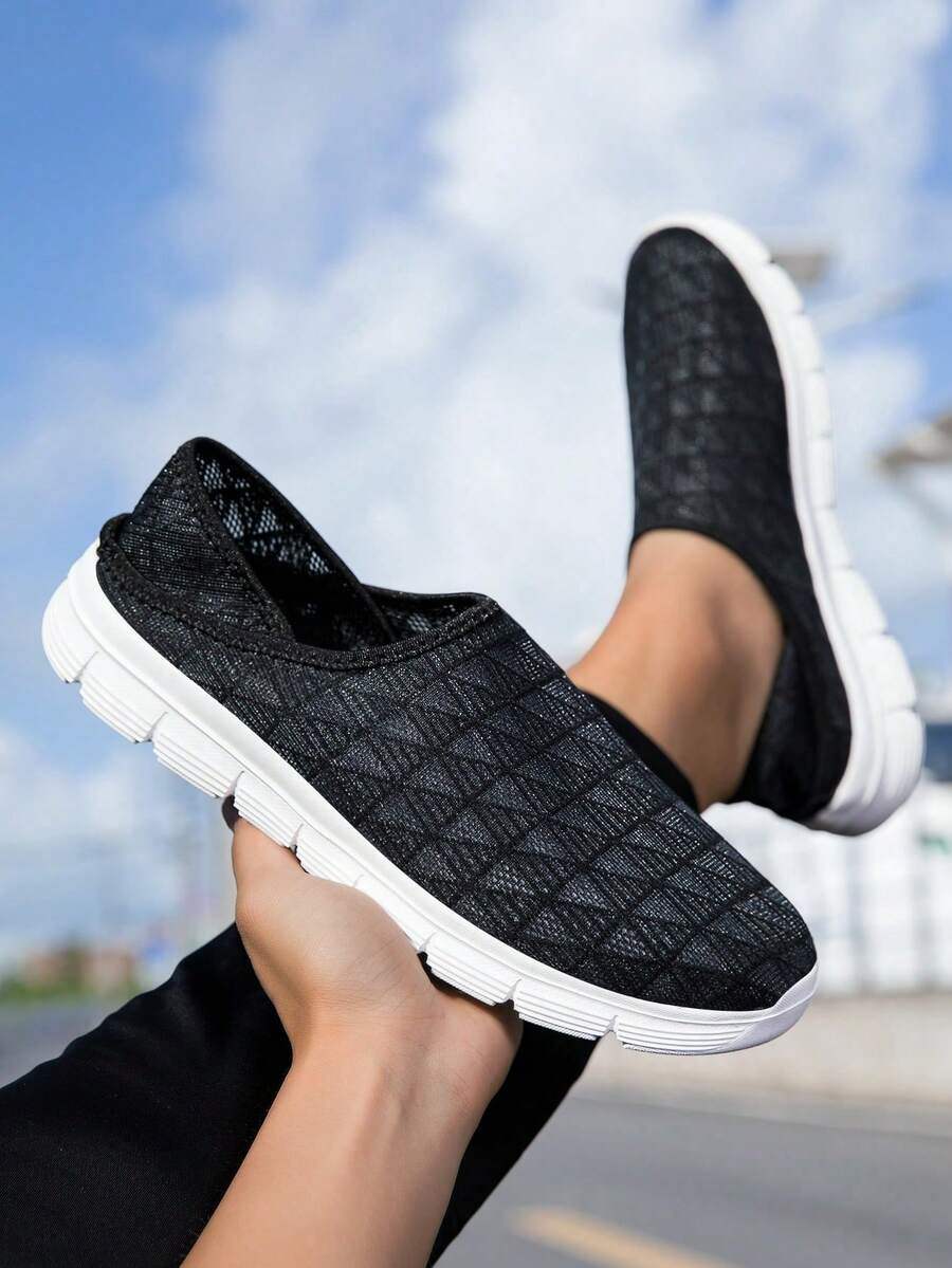 2026新款男士春夏透气网面休闲一脚蹬乐福鞋，柔软灵活防滑鞋底，简约设计 - 黑色 - 查看 1