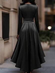 Women's Black Satin V Neck Maxi Dress Tie Waist Ruffle Irregular Hem Elegant Gown - màu đen - Xem 2