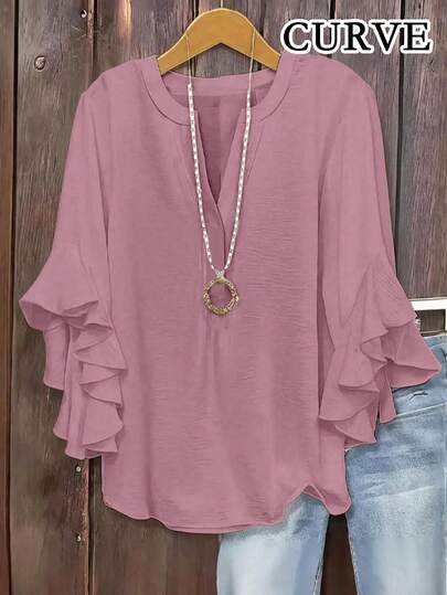 بلوزة نسائية كبيرة الحجم بأكمام مكشكشة وياقة على شكل حرف V باللون الوردي للربيع
