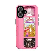 Retro 90s Pink Aesthetic Strawberry Short-Cake Phone Case, Y2K Strawberry Girly Shortcake VHS Tape Pink Phone Cover For IPhone 17 15 14 13 12 11 Pro Max X XR XS & Galaxy S25 S24 S23 S22, Kawaii Video Tape - Cute Gift For Her/Girly - Nhiều màu - Xem 4