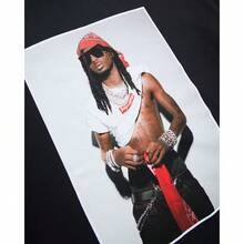 Supreme  Carti Tee | Unisex Hip-Hop Artist  Carti Portrait Graphic T-Shirt | Vintage Rap Aesthetic Celebrity Photo Print Short Sleeve Cotton Tee | Urban Streetwear Casual Top In Black, White, Red, Heather Grey And Purple - 黑色 - 查看 2