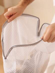 1pc Honeycomb Mesh Zipper Laundry Bag, Wardrobe Lingerie Storage Bag, Dorm Wall Hanging Net Pouch For Delicate Clothes, Socks, Underwear, Machine Washable Rectangular Storage Organizer - Multicolor - View 7