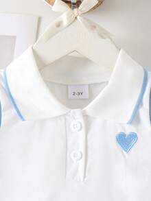 2件套女童校园运动爱心刺绣无袖Polo领上衣和百褶裙套装，夏季 - 淺藍色 - 查看 3