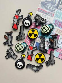 16 PCS Pistol Series, Cartoon Gun Money Bag, Soldier Lip Cap, PVC Shoes Accessories, Sandals Decoration, Garden Shoes Accessories, Party Accessories For Holidays, DIY Beach Packaging Accessories, Birthday, Christmas, Valentine's Day, Halloween Party Gifts, Shoe Hangers - Black - View 4