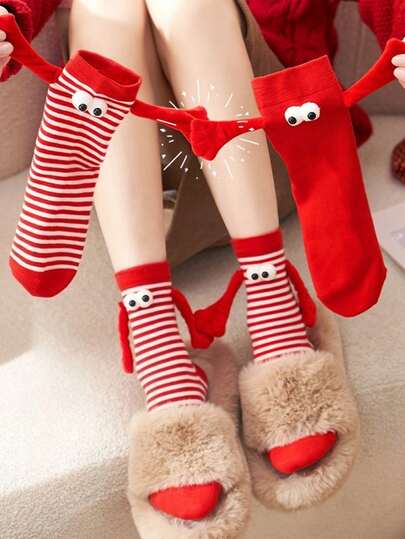 1 Pair Cute Red Women's Socks With Spring/Summer Cartoon, Socks That Can Hold Hands, Magnetic Hand Holding New Year's Mid Tube Socks