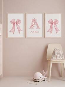 Conjunto de 3 pôsteres personalizados com nome e laço rosa, decoração de parede moderna e minimalista, elegante e charmosa, ideal para quarto de meninas, sala de estar e como presente de aniversário. - Rosa - Ver 4