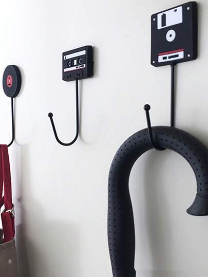 1/3 Stücke Retro-Stil Aufbewahrungshaken, Computer Diskette/Kassette/Schallplatten-Stil Nagel-freie Haken zum Aufhängen von Kopfhörern, Rucksäcken, Schreibwaren, Kaffeetassen Starke Tragfähigkeit für Bürotrennwände/Arbeitszimmer/Gaming-Räume. Aufbewahrung & Aufbewahrungsprodukte, Heim & Haushaltswaren. Praktisch und nützlich, stabil und langanhaltend