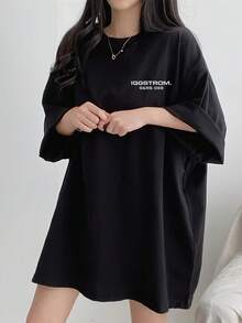 Holgada camiseta negra de manga corta para mujer con estampado frontal IGGSTROM moderna y casual ideal para uso diario moda urbana en tallas variadas T-shirt cómodo y ligero  joven ropa para todas las estaciones moda streetwear. - Negro - Ver 1
