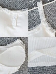 Rikumo Áo Camisole cotton gân trắng viền ren mùa hè 2026 - Thanh lịch, tinh khiết, mềm mại, phong cách đường phố Y2K thường ngày, không tay, cổ tròn, cài nút, dáng ôm, ngắn cho nữ | Phù hợp cho các cô gái trẻ, quý cô dịu dàng, những cô nàng ngọt ngào, những cô gái theo phong cách Y2K và những cô nàng gợi cảm, hoàn hảo cho Ngày Valentine/Ngày Quốc tế Phụ nữ/Ngày của Mẹ/Mặc hàng ngày/Đi biển/Tiệc tùng/Trở lại trường học/Mùa cưới/Lễ hội âm nhạc, v.v. - trắng - Xem 10