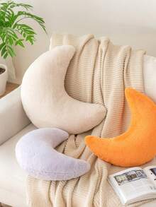 Almofada Decorativa Macia e Fofinha em Formato de Lua Crescente, Adequada para Cama e Sofá. O Almofada Fofinha em Formato de Lua, Tapete e Almofada de Decoração para Quarto e Sala de Estar - Um Presente Perfeito para Família e Amigos. - Bege - Visão 4