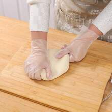 100 Disposable Transparent Plastic Gloves, Multifunctional And Convenient To Use, Comfortable And Snug, Suitable For Kitchen Preparation, Cooking, Baking And Food Processing - 100Pcs/M - View 3
