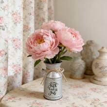 Vase inspirant en fer vintage. Convient aux petits espaces comme la table à manger, le bureau et le vestibule. Le matériau en fer est imperméable et résistant à la rouille, facile à entretenir. Qu'il soit utilisé comme décoration d'intérieur ou offert en cadeau pour inspirer les autres, il peut transmettre chaleur et force. - Que votre foi soit plus forte que votre peur - Voir 2