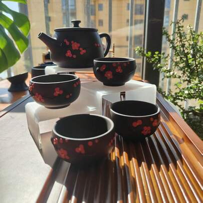 1 Set Purple Clay Plum Blossom Teapot Set, Handmade Purple Clay Teaware, Home & Travel Tea Set, Includes 1 Teapot And 4 Guest Tea Cups, Unique Chinese Style Teaware, Suitable For Home Use, Guests, And Gifts