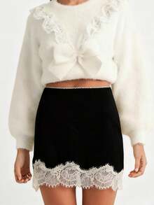 Women Y2K Satin Lace Short Skirt Low Waist Floral Edge A-Line Layering Skirt - 黑色 - 查看 2