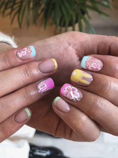 24片可爱方形按压式假指甲，粉色和彩色短指甲，兔子和花朵图案，复活节美甲