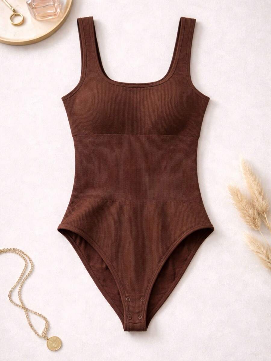 Body de una sola pieza de mujer con costillas sólidas y elásticas - Almohadillas extraíbles, parte inferior con botón a presión, diseño ajustado suave para uso diario, fitness y eventos - Marrón - Ver 1
