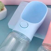 1 Pet Outdoor Water Bottle, 350ml/500ml, Portable Dog Water Bottle, Travel Water Bottle, Suitable For Dogs & Cats, Fits Small To Large Breeds, Must-Have For Pet Outdoor Hiking, Stylish Dog & Cat Accessory, Outdoor Travel Water Dispenser, Portable Pet Water Feeder, Easy To Carry For Travel - 淺藍色 - 查看 2
