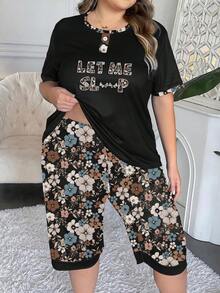 大码女式时尚睡衣家居服套装，拼接设计仿纽扣，优雅蝴蝶花卉印花圆领短袖上衣和七分裤，两件套睡衣套装 - 黑色 - 查看 1