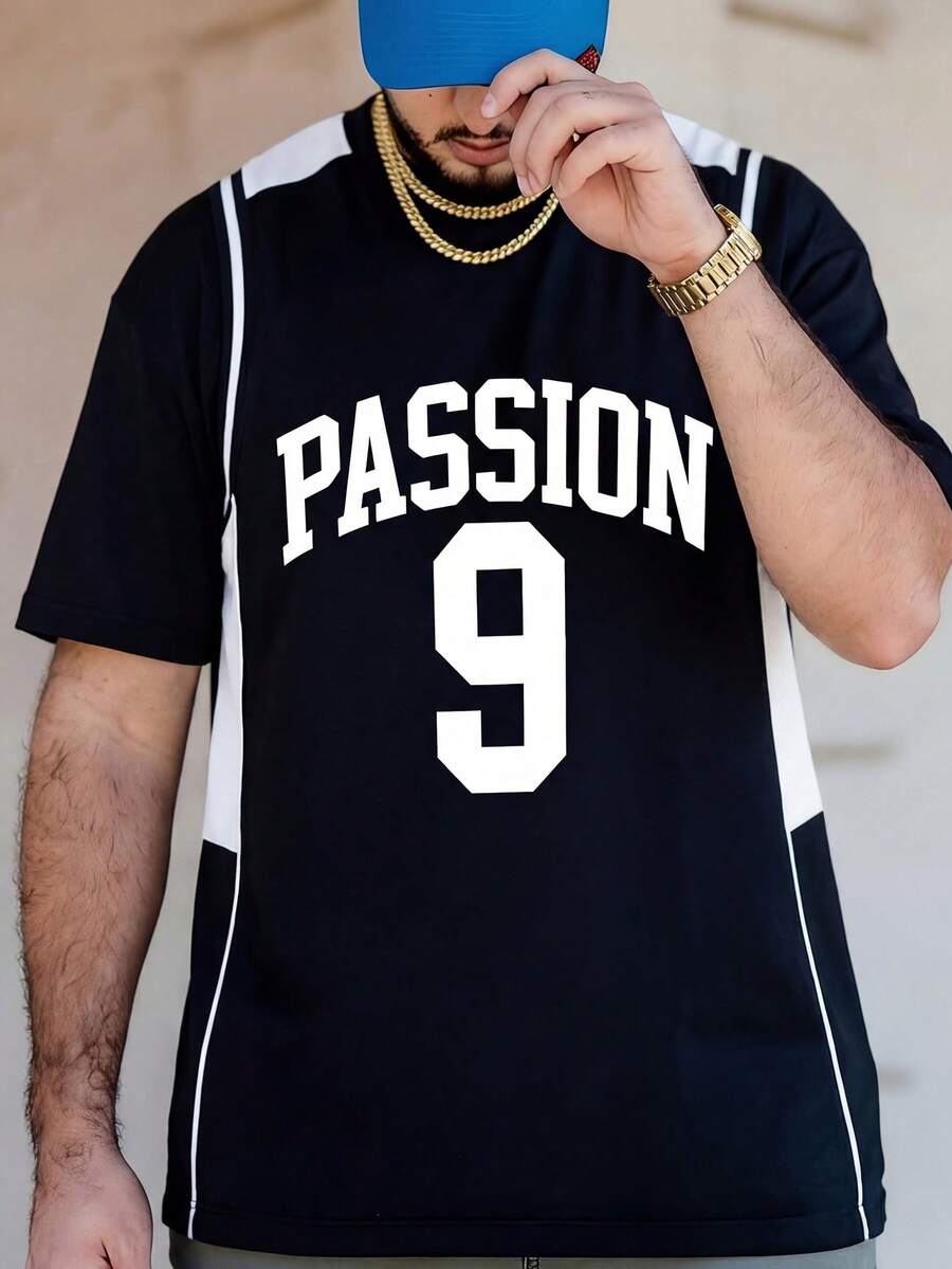 Camiseta de cuello redondo para hombre, estilo universitario de deportes y ropa urbana con estampado gráfico de manga corta - Negro - Ver 1