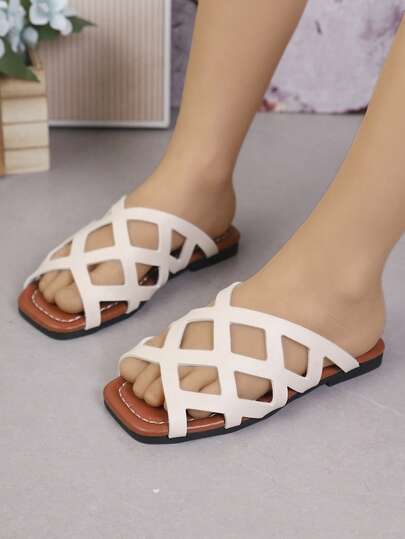 1 Pair Children's Hollow Out Solid Color Design Fashion Flat Beach Slippers, Summer