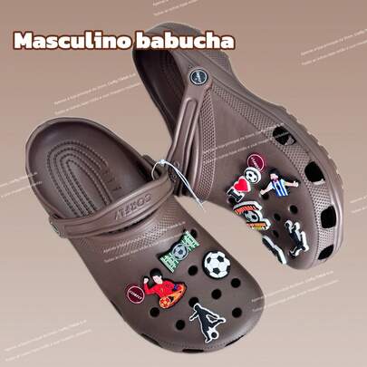Chinelos babucha masculino sapatos de caverna com fotebol pingente - Modernos, Macios, Bonito e Confortáveis sem odor 100%EVA